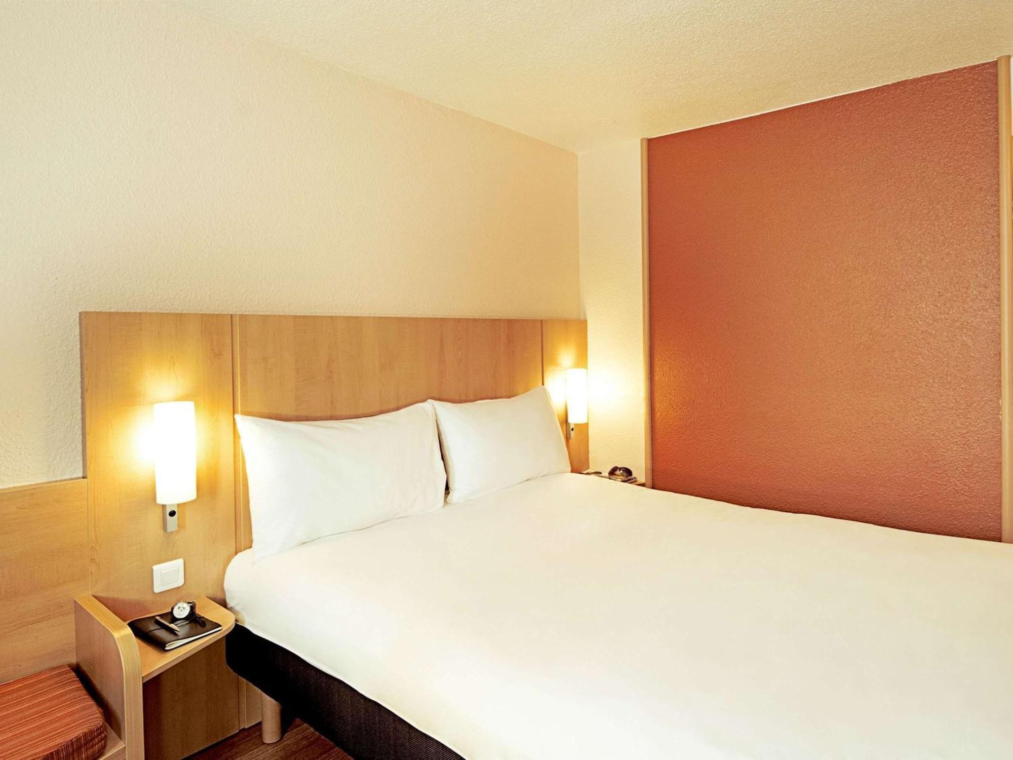 Ibis Beauvais Aeroport Hotel Exterior photo
