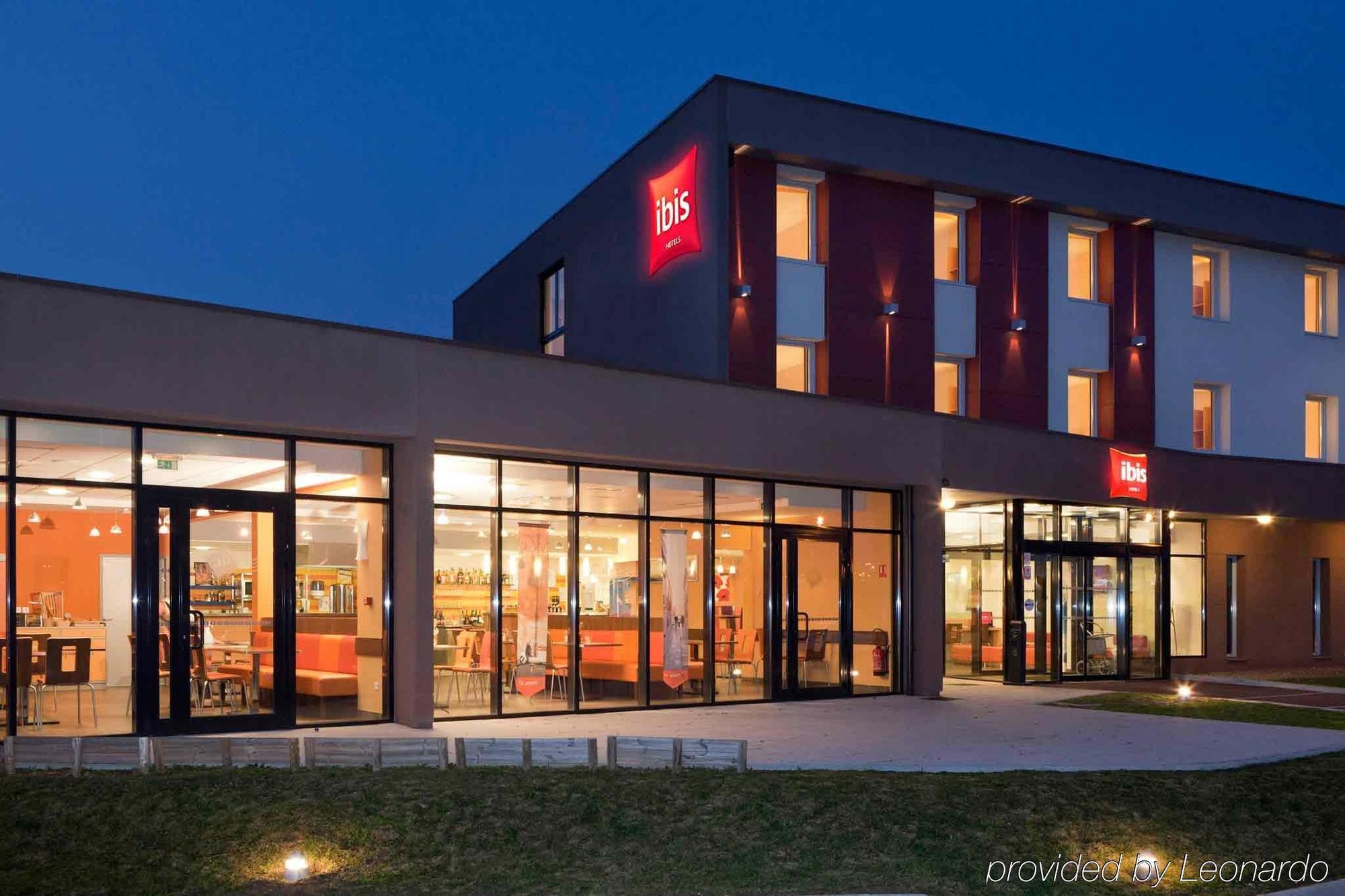 Ibis Beauvais Aeroport Hotel Exterior photo